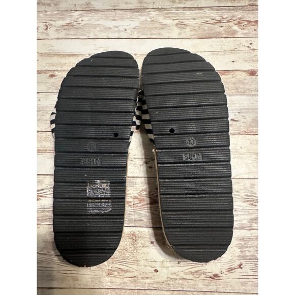 Qupid Black White Striped Slip On Sandals Slides Size US 9.5 EU 40 Slide Bow - Picture 7 of 7